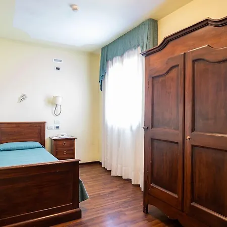 Отель Principato Di Ariis 3 Stelle Only