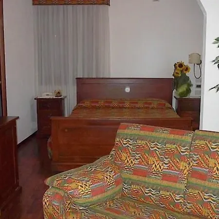Principato Di Ariis 3 Stelle Only Hotel 3*